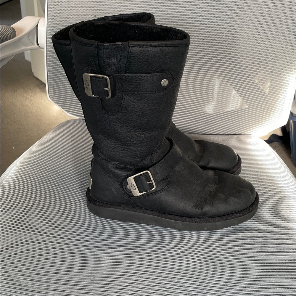 VGC Ugg Leather Boots with Fur Lining - Size 6